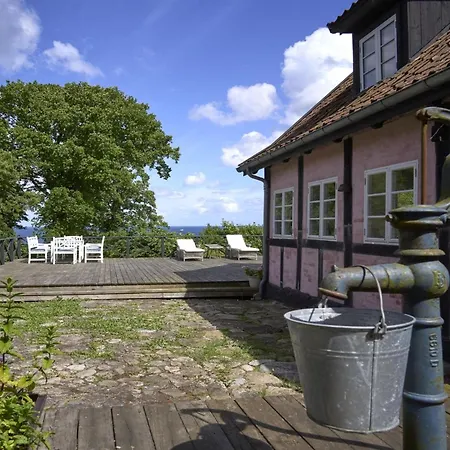 Semesterbostad Merrit *