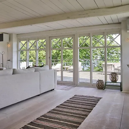 بيت للعطل Merrit - 250m From The Sea By Interhome غودهيم