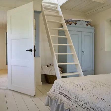 Merrit - 250m From The Sea By Interhome