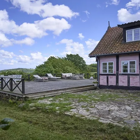 Merrit - 250m From The Sea By Interhome *